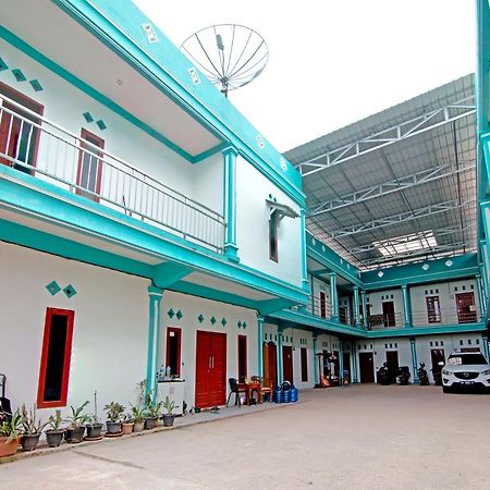 Oyo 90752 Ridho Guest House Syariah Dumai Exterior foto