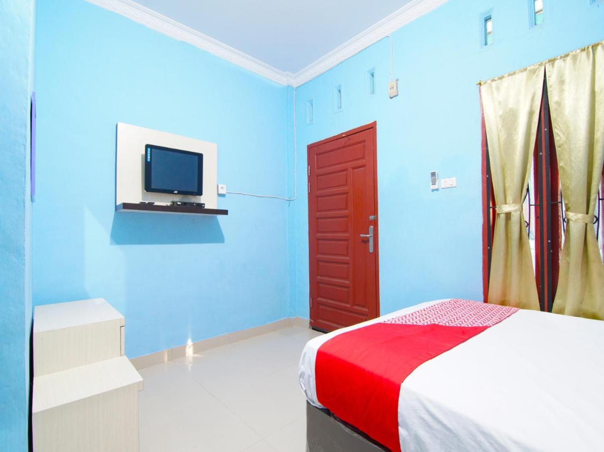 Oyo 90752 Ridho Guest House Syariah Dumai Exterior foto